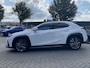 Lexus UX 300h Ultimate Edition DIRECT LEVERBAAR EL-ACHTERKLEP STUURVERW STOELVERW GROOT-SCHERM BLIND-SPOT
