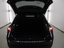 Mercedes-Benz GLA 180 Business Solution AMG | Panoramaschuifdak | Premium Plus | Trekhaak | Nightpakket | Achteruitrijcamera | Stoelverwarming voor |