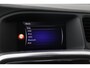 Volvo V60 T3 R-Design | Trekhaak | Standkachel | Automaat | Bi-Xenon | Stoelverwarming | 18 Inch