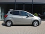 Kia Venga 1.6 CVVT DynamicLine Trekhaak, Navigatie, Achteruitrijcamera