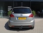 Kia Venga 1.6 CVVT DynamicLine Trekhaak, Navigatie, Achteruitrijcamera