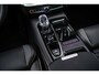 Volvo V60 2.0 T6 Plug-in hybrid AWD Ultra Dark | Google | Long Range | Schuif-/Kanteldak | Adaptieve Cruise Control |Trekhaak inklapbare | DAB | Head-Up Display | Camera | Stoelverwarming Voor + Achter | Harman Kardon Audio | Getint Glas | Zitverlenging | Elek. Stoelen | Memory | 20" LM