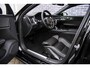 Volvo V60 2.0 T6 Plug-in hybrid AWD Ultra Dark | Google | Long Range | Schuif-/Kanteldak | Adaptieve Cruise Control |Trekhaak inklapbare | DAB | Head-Up Display | Camera | Stoelverwarming Voor + Achter | Harman Kardon Audio | Getint Glas | Zitverlenging | Elek. Stoelen | Memory | 20" LM