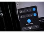 Volvo V60 2.0 T6 Plug-in hybrid AWD Ultra Dark | Google | Long Range | Schuif-/Kanteldak | Adaptieve Cruise Control |Trekhaak inklapbare | DAB | Head-Up Display | Camera | Stoelverwarming Voor + Achter | Harman Kardon Audio | Getint Glas | Zitverlenging | Elek. Stoelen | Memory | 20" LM