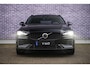 Volvo V60 2.0 T6 Plug-in hybrid AWD Ultra Dark | Google | Long Range | Schuif-/Kanteldak | Adaptieve Cruise Control | DAB | Head-Up Display | Camera | Stoelverwarming Voor + Achter | Harman Kardon Audio | Getint Glas | Zitverlenging | Elek. Stoelen | Memory | 19" LM