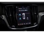 Volvo V60 2.0 T6 Plug-in hybrid AWD Ultra Dark | Google | Long Range | Schuif-/Kanteldak | Adaptieve Cruise Control |Trekhaak inklapbare | DAB | Head-Up Display | Camera | Stoelverwarming Voor + Achter | Harman Kardon Audio | Getint Glas | Zitverlenging | Elek. Stoelen | Memory | 20" LM