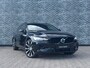 Volvo V60 2.0 T6 Plug-in hybrid AWD Ultra Dark | Google | Long Range | Schuif-/Kanteldak | Adaptieve Cruise Control |Trekhaak inklapbare | DAB | Head-Up Display | Camera | Stoelverwarming Voor + Achter | Harman Kardon Audio | Getint Glas | Zitverlenging | Elek. Stoelen | Memory | 20" LM