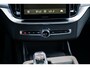 Volvo XC90 2.0 T8 Plug-in hybrid AWD Ultra Dark Executive | Trekhaak | Luchtvering | Gelaagd Glas | Bowers & Wilkins | Massage & Ventilatie Stoelen | Panoramadak |