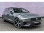 Volvo V60 2.0 T6 Plug-in hybrid AWD Ultra Dark | Google | Long Range | Schuif-/Kanteldak | Adaptieve Cruise Control | DAB | Head-Up Display | Camera | Stoelverwarming Voor + Achter | Harman Kardon Audio | Getint Glas | Zitverlenging | Elek. Stoelen | Memory | 19" LM