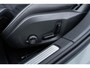 Volvo V60 2.0 T6 Plug-in hybrid AWD Ultra Dark | Google | Long Range | Schuif-/Kanteldak | Adaptieve Cruise Control | DAB | Head-Up Display | Camera | Stoelverwarming Voor + Achter | Harman Kardon Audio | Getint Glas | Zitverlenging | Elek. Stoelen | Memory | 19" LM