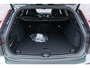 Volvo V60 2.0 T6 Plug-in hybrid AWD Ultra Dark | Google | Long Range | Schuif-/Kanteldak | Adaptieve Cruise Control | DAB | Head-Up Display | Camera | Stoelverwarming Voor + Achter | Harman Kardon Audio | Getint Glas | Zitverlenging | Elek. Stoelen | Memory | 19" LM