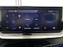 Peugeot e-2008 EV GT Avantage 54 kWh Automaat 3-Fase | CarPlay | Navi | Dodehoek | Camera's | ACC | Sfeerverlichting |