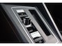 Volkswagen Golf 1.5 eTSI R-Line|Automaat|Full options|Matrix LED|Navi|Panodak|Camera|Winterpack|Sfeerverlichting|18inch