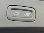 Volvo XC60 2.0 T8 Plug-in hybrid AWD Ultra Dark Exec. Ed. | Actieve Luchtvering | Bowers & Wilkins Audio | Head-up Display | 360 Graden Camera | Panoramadak | Lichtmetalen Velgen 22 inch | Elektrisch Verstelbare Voorstoelen | Geventileerde Stoelen | Massagefunctie | Keyless Entry | BLIS