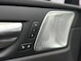 Volvo XC60 2.0 T8 Plug-in hybrid AWD Ultra Dark Exec. Ed. | Actieve Luchtvering | Bowers & Wilkins Audio | Head-up Display | 360 Graden Camera | Panoramadak | Lichtmetalen Velgen 22 inch | Elektrisch Verstelbare Voorstoelen | Geventileerde Stoelen | Massagefunctie | Keyless Entry | BLIS