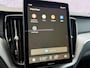 Volvo XC60 2.0 T8 Plug-in hybrid AWD Ultra Dark Exec. Ed. | Actieve Luchtvering | Bowers & Wilkins Audio | Head-up Display | 360 Graden Camera | Panoramadak | Lichtmetalen Velgen 22 inch | Elektrisch Verstelbare Voorstoelen | Geventileerde Stoelen | Massagefunctie | Keyless Entry | BLIS