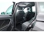 Volkswagen Tiguan 1.4 TSI R-line | Dig. Cockpit | Pano | Trekhaak | Adapt. Cruise | Keyless | 360cam | Stoelverw. |