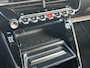 Peugeot e-2008 EV GT Avantage 54 kWh | Adaptieve Cruise Control | Camera voor & achter | Draadloze telefoonlader | Draadloze Apple Carplay/Android Auto