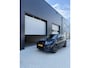 Land Rover Discovery Sport P300e AWD 1.5 R-DYNAMIC BLACK PACK SE | Panodak | Leer | Trekhaak | Meridian | Camera | Adapt.Cruise | Stoel/stuurverw. | Sfeerverlichting |