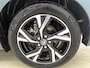 Toyota Yaris 1.5 Hybrid 115 Dynamic Comfort Pack | BTW voertuig | Stoel+stuurverwarming | Dodehoek detectie | Parkeersensoren voor+achter | Apple CarPlay/Android Auto | Cruise Control Adaptive | Achteruitrijcamera |