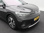 Volkswagen ID.4 Max 77 kWh 204 Pk | Stoel/Stuurverwarming | Camera | Adaptive Cruise | Warmtepomp | Head Up | Matrix LED | Trekhaak | 20 Inch | 116.551 Km !!