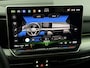 Volkswagen Golf 1.5 eHybrid Life Edition Plug-in Camera, Apple carplay, Virtual desk, Memory stoelen, Massage stoelen, Cruise control adaptief, Sfeerverlichting