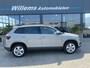 Skoda Karoq 1.5 TSI ACT Business Edition Plus Trekhaak wegklapbaar , Navigatie , adaptive Cruise