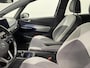 Volkswagen ID.3 First Plus 58 kWh Navigatie Apple Carplay/Android Auto Adaptive Cruise Control Camera Parkeersensoren Stoel- en stuurverwarming Lichtmetalen velgen Climate Control