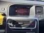 Volvo V60 2.0 T4 Business Sport 190pk Automaat | Trekhaak | R- Design | Winterbandenset | Stoelverwarming | Lederen Bekleding
