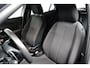 Peugeot 2008 1.2 Hybrid 136 Style Climate | Carplay | Cruise | Parkeersensoren Achter | LED | DAB | Airco (automatisch) | Apple Carplay/Android Auto|telefoonintegratie premium | Centrale deurvergrendeling met afstandsbediening