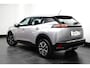 Peugeot 2008 1.2 Hybrid 136 Style Climate | Carplay | Cruise | Parkeersensoren Achter | LED | DAB | Airco (automatisch) | Apple Carplay/Android Auto|telefoonintegratie premium | Centrale deurvergrendeling met afstandsbediening