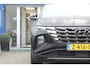 Hyundai Tucson 1.6 T-GDI 265pk PHEV Premium 4WD | Demo Deal: 299,- p/m !! | NL-AUTO! | 1E EIGENAAR! | 360° CAMERA | ADAPTIVE CRUISE | STOELVERWARMING- VERKOELING | DODE HOEK | ELEKTR. STOEL INCL. MEMORY | DEALER OH! | PRACHTIGE STAAT!