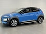 Hyundai Kona 1.6 GDI HEV Premium LEDER | TWO TONE | 18 INCH VELGEN | ZEER COMPLETE AUTO MET LAGE KM STAND!