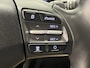 Hyundai Kona 1.6 GDI HEV Premium LEDER | TWO TONE | 18 INCH VELGEN | ZEER COMPLETE AUTO MET LAGE KM STAND!
