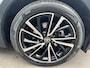 Toyota C-HR / C-HR+ 2.0 Plug-in Hybrid 220PK Executive Aut. Full options! AppleCarPlay/AndroidAuto, 19"LM. Bi-Tone lak, Climate Control, Adaptieve Cruise Control, BlindSpot -