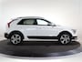 Kia Niro Hybrid 1.6 GDi ExecutiveLine | Schuif/kanteldak | Stoelverwarming | Elektrische achterklep | Harman Kardon Audio |