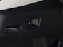 Volkswagen T-Roc Life First Edition 1.5 eTSI 116 PK | Trekhaak | Stuur & Stoelverwarming | Navigatie |