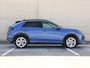 Volkswagen T-Roc Life First Edition 1.5 eTSI 116 PK | Trekhaak | Stuur & Stoelverwarming | Navigatie |