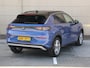Volkswagen T-Roc Life First Edition 1.5 eTSI 116 PK | Trekhaak | Stuur & Stoelverwarming | Navigatie |