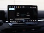 Volkswagen T-Roc Life First Edition 1.5 eTSI 116 PK | Trekhaak | Stuur & Stoelverwarming | Navigatie |