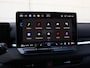 Volkswagen T-Roc Life First Edition 1.5 eTSI 116 PK | Trekhaak | Stuur & Stoelverwarming | Navigatie |