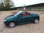 Peugeot 206 CC 2.0-16V Roland Garros NL auto met NAP KM 162 000. Zeer lux,s airco ECC