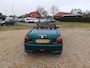 Peugeot 206 CC 2.0-16V Roland Garros NL auto met NAP KM 162 000. Zeer lux,s airco ECC