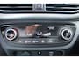 Hyundai i10 1.0 Premium TwoTone Full Option! + Trekhaak "RIJKLAARPRIJS"