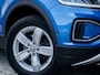 Volkswagen T-Roc 1.0 TSI Life Business | Stoelverwarming | Navigatie | Virtual Cockpit | Climate Control | LED Koplampen | Apple Carplay | Android Auto | Lichtmetalen Velgen | Lapiz Blauw |