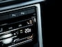 Volkswagen T-Roc 1.0 TSI Life Business | Stoelverwarming | Navigatie | Virtual Cockpit | Climate Control | LED Koplampen | Apple Carplay | Android Auto | Lichtmetalen Velgen | Lapiz Blauw |