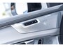 Volvo XC90 T8 Plug-in hybrid AWD Ultra Black Ed. Exec. | Google | Long Range | Panoramadak | Bowers & Wilkins Audio | Massagefunctie | Keyless | Luchtvering | Stoelverwarming & Ventilatie | Head-Up Display | Getint Glas | Elek. Achterklep | Stuurverwarming | Memory | LED Koplampen | 22" LM