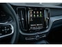 Volvo XC60 2.0 T6 Plug-in hybrid AWD Plus Dark Orig. NL geleverd dealer ondh. 1e Eigenaar!