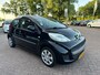 Peugeot 107 1.0-12V 5-DRS AIRCO/CV/RADIO/RIJKLAAR! NIEUWE APK KEURING