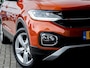 Volkswagen T-Cross 1.0 TSI Style | Camera | Navigatie | Stoelverwarming | LED Koplampen | Adaptieve Cruise Control | Apple Carplay | Android Auto | Climate Control | Metallic Lak | 17'' Lichtmetalen Velgen | All Season Banden |